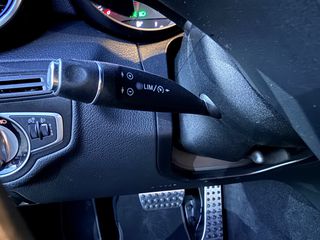 Mercedes-Benz C 180 2016 D AMG-thumb-41