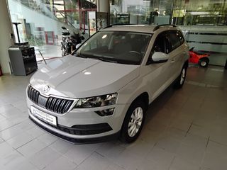 Skoda Karoq 2018 1.6 TDI AMBITION-thumb-4