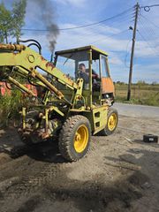 Εκσκαφέας Με Λάστιχα Komatsu 1992 ΠΩΛΕΙΤΑΙ 4×4 ΦΟΡΤΩΤΗΣ – ΚΟΜΠΛΕ ΜΕ ΚΑΜΠΙΝΑ