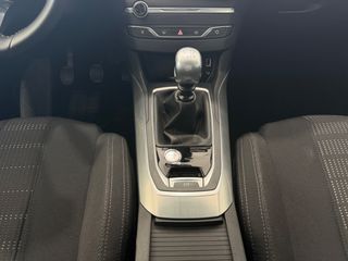 Peugeot 308 2017 ALLURE 55.051 KM! 130HP-thumb-18