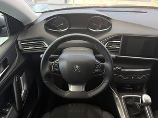 Peugeot 308 2017 ALLURE 55.051 KM! 130HP-thumb-25