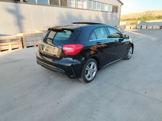 Mercedes-Benz A 180 2015 AMG LINE, AUTO-thumb-6