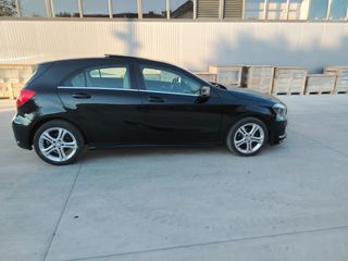 Mercedes-Benz A 180 2015 AMG LINE, AUTO-thumb-7