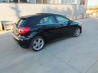 Mercedes-Benz A 180 2015 AMG LINE, AUTO-thumb-8