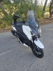Yamaha XMAX 250 2016-thumb-1