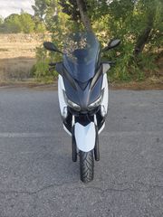 Yamaha XMAX 250 2016-thumb-2