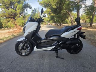 Yamaha XMAX 250 2016-thumb-4