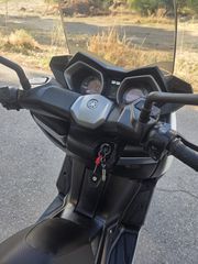 Yamaha XMAX 250 2016-thumb-11
