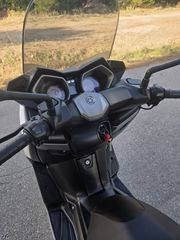 Yamaha XMAX 250 2016-thumb-12