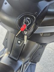 Yamaha XMAX 250 2016-thumb-18
