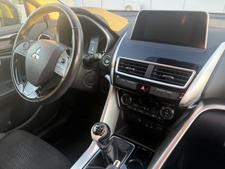 Mitsubishi Eclipse Cross 2019 TURBO-thumb-12