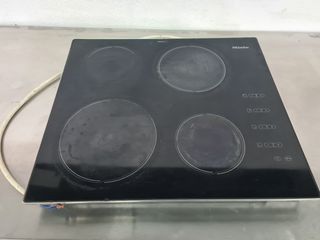 Εστία εντοιχισμένη κεραμικη