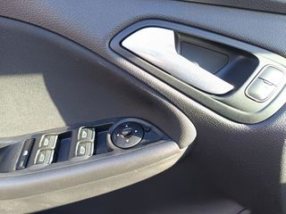 Ford Focus 2018 1.0 ECOBOOST BUSINESS-thumb-25