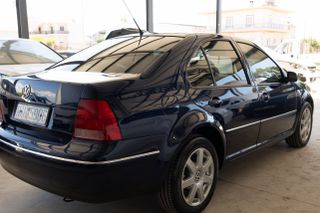 Volkswagen Bora 2003-thumb-7