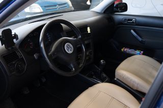 Volkswagen Bora 2003-thumb-10