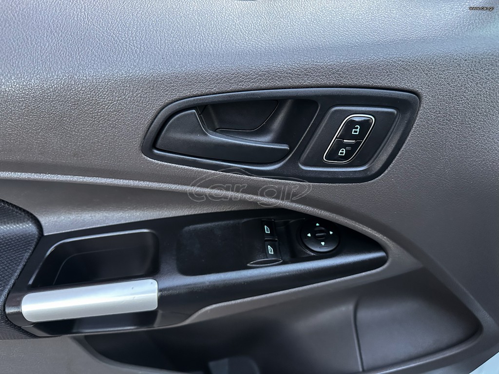 Ford Transit thumbnail 19