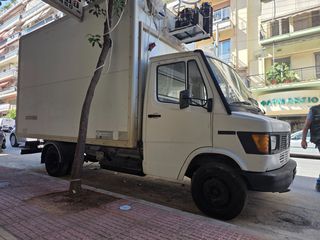 Refrigerated Truck Mercedes-Benz 2000 410D