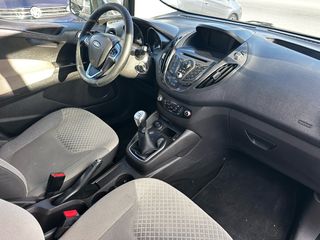 Ford Tourneo Courier 2017-thumb-8