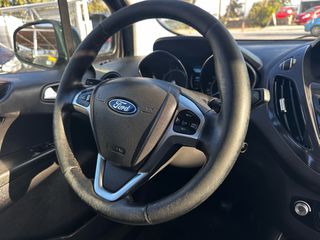 Ford Tourneo Courier 2017-thumb-11