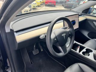 Tesla Model Y 2022 LONG RANGE-thumb-7
