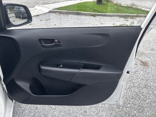 Kia Picanto 2021-thumb-12