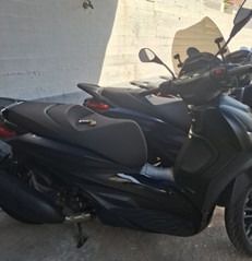 Piaggio Beverly 300 2021 BEVERLY 300 HPE-thumb-1