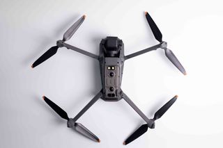 Multicopters-Drones DJI 2021 mavic 3-thumb-5