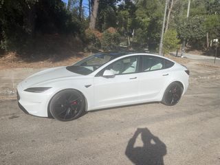 Tesla Model 3 2024 PERFORMANCE-thumb-4