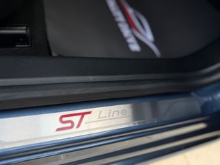 Ford Focus 2019 ST LINE FULL EXTRA-thumb-43