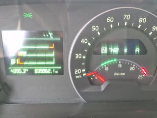 Volvo 2014 FH460-thumb-16
