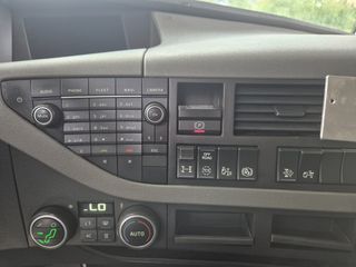Volvo 2014 FH460-thumb-17