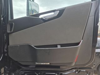 Volvo 2014 FH460-thumb-24