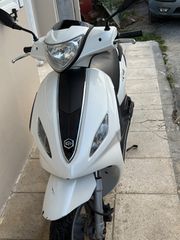 Piaggio Fly 125 2012-thumb-3