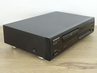 PIONEER CD PLAYER-thumb-3