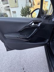 Peugeot 208 2015-thumb-13