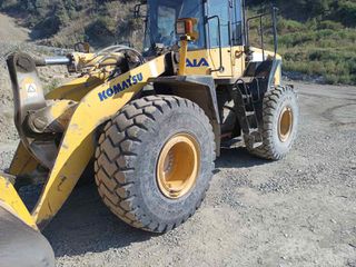 Φορτωτής Με Λάστιχα Komatsu 2009-thumb-2