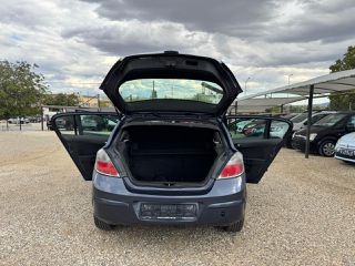 Opel Astra 2007-thumb-8
