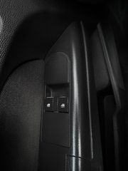 Opel Astra 2007-thumb-10