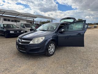 Opel Astra 2007-thumb-15