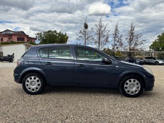 Opel Astra 2007-thumb-16