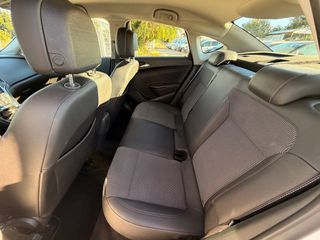 Opel Astra 2013 SEDAN-thumb-8