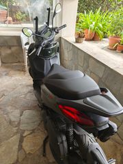Piaggio Beverly 400 2023-thumb-1