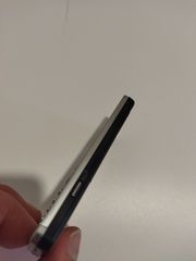 Sony Ericsson W880i-thumb-1