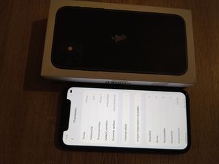 iPhone 11 Black 128GB-thumb-4