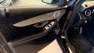 Mercedes-Benz GLC 220 2018 4 matic-thumb-8