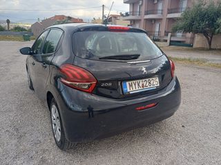 Peugeot 208 2019-thumb-5