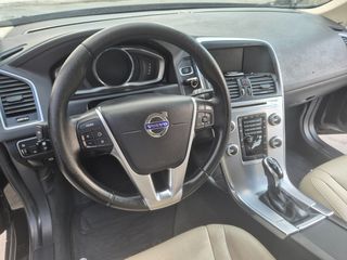 Volvo XC 60 2017 D4 AWD-thumb-11