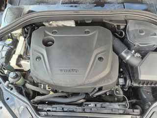 Volvo XC 60 2017 D4 AWD-thumb-31