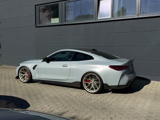 Bmw M4 2022 CSL-thumb-4