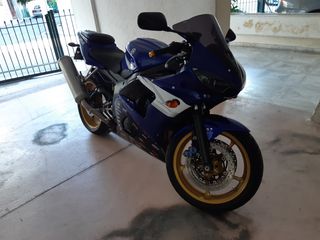 Yamaha YZF-R6 2004-thumb-5